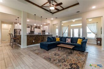 8119 Green Hill Dr in Salado, TX - Building Photo - Building Photo