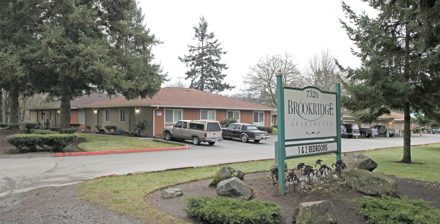 Brookridge Apartments in Lakewood, WA - Foto de edificio