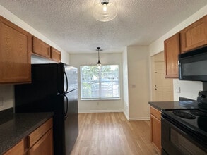 7352 Suncatcher Dr in Hanahan, SC - Building Photo - Building Photo