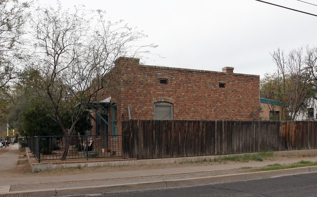 735 E 10th St in Tucson, AZ - Building Photo - Building Photo