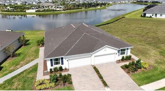 17731 Pastureland Ave in Bradenton, FL - Building Photo