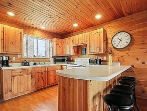 179 County Road 383 in Dora, MO - Foto de edificio - Building Photo