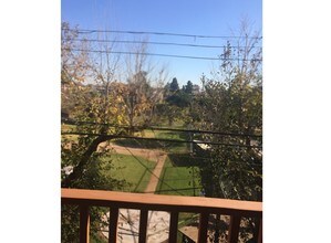 7500 Denrock Ave in Westchester, CA - Foto de edificio - Building Photo