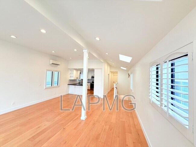 1737 Steinhart Ave in Redondo Beach, CA - Building Photo - Building Photo