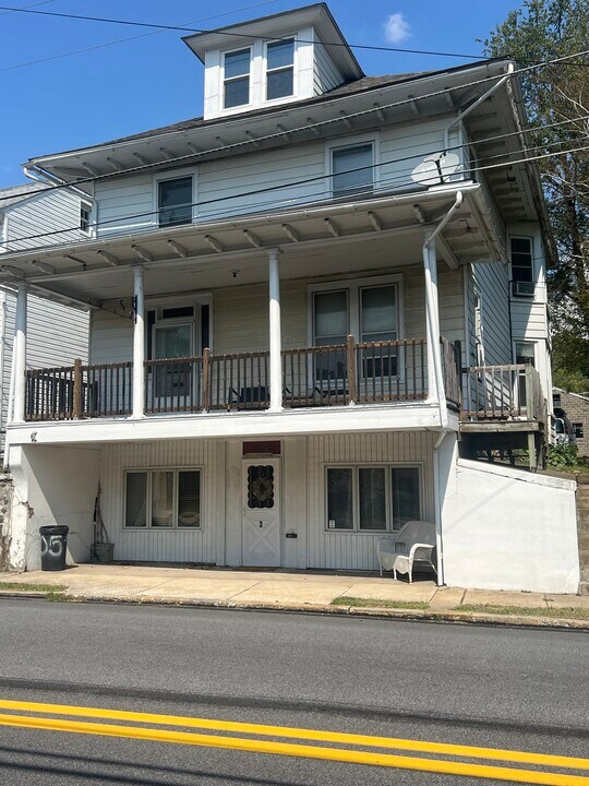 3505 St Lawrence Ave in Reading, PA - Building Photo