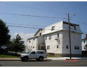 2235 S Main St in Fall River, MA - Building Photo - Building Photo