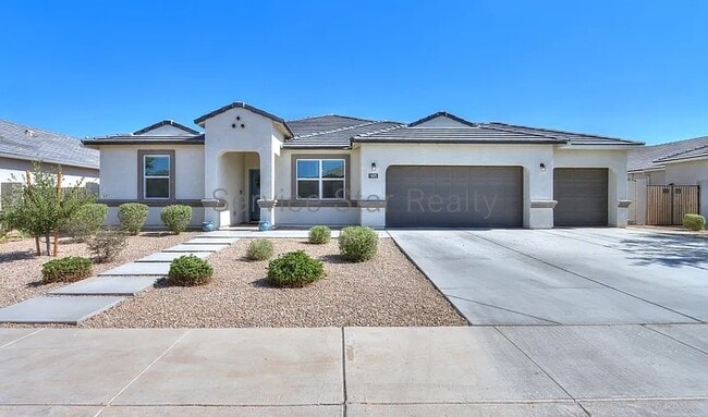 property at 1025 W Castle Ct