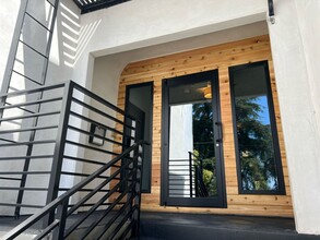 SUT - 1314 Sutherland St in Los Angeles, CA - Foto de edificio - Interior Photo