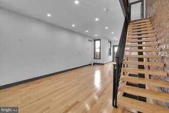 2619 W Thompson St in Philadelphia, PA - Building Photo - Building Photo