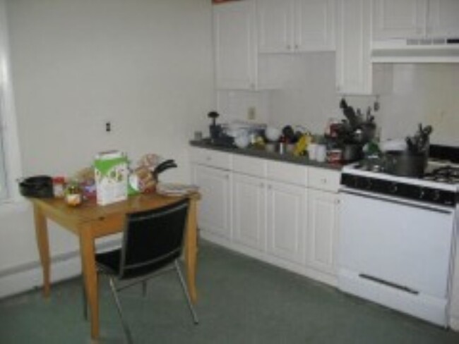 5 Buckley Ave, Unit 3
