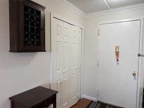 175 Maple Ave in Westbury, NY - Building Photo - Building Photo