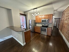 56-58-58 W 10th Ave in Columbus, OH - Building Photo - Building Photo