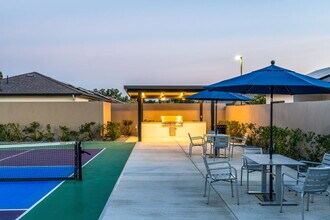 The Palms Luxury Condominiums in Fresno, CA - Foto de edificio - Building Photo