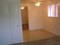 Oakview Lyndover Apartments photo'