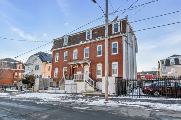 40 Summer St in Lawrence, MA - Building Photo