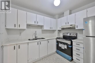 45 Bredin Pkwy in Orangeville, ON - Building Photo - Building Photo