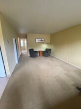 3833 Maybelle Ave, Unit 4 in Oakland, CA - Foto de edificio - Building Photo