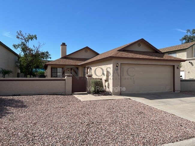 property at 921 S Val Vista Dr