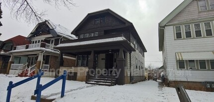 3851 N 24th Pl in Milwaukee, WI - Building Photo - Building Photo