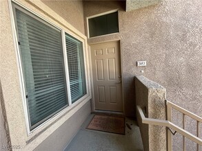 8805 Jeffreys St, Unit 2053 in Las Vegas, NV - Building Photo - Building Photo