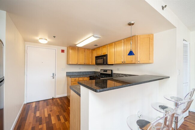 759 2nd St, Unit 11T in Hoboken, NJ - Building Photo - Building Photo