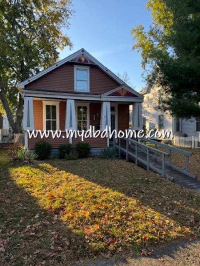 property at 826 Lake Ave