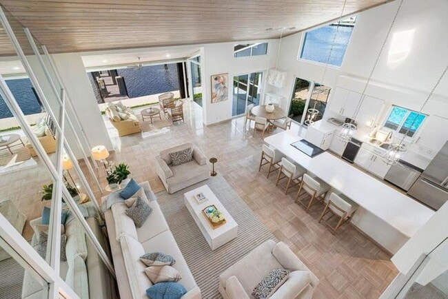 6110 N Ocean Blvd in Ocean Ridge, FL - Building Photo - Building Photo