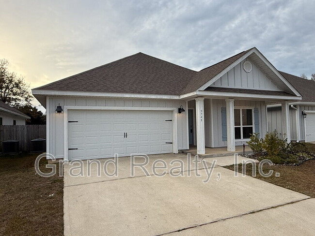 5749 Danbury Blvd in Milton, FL - Building Photo - Building Photo