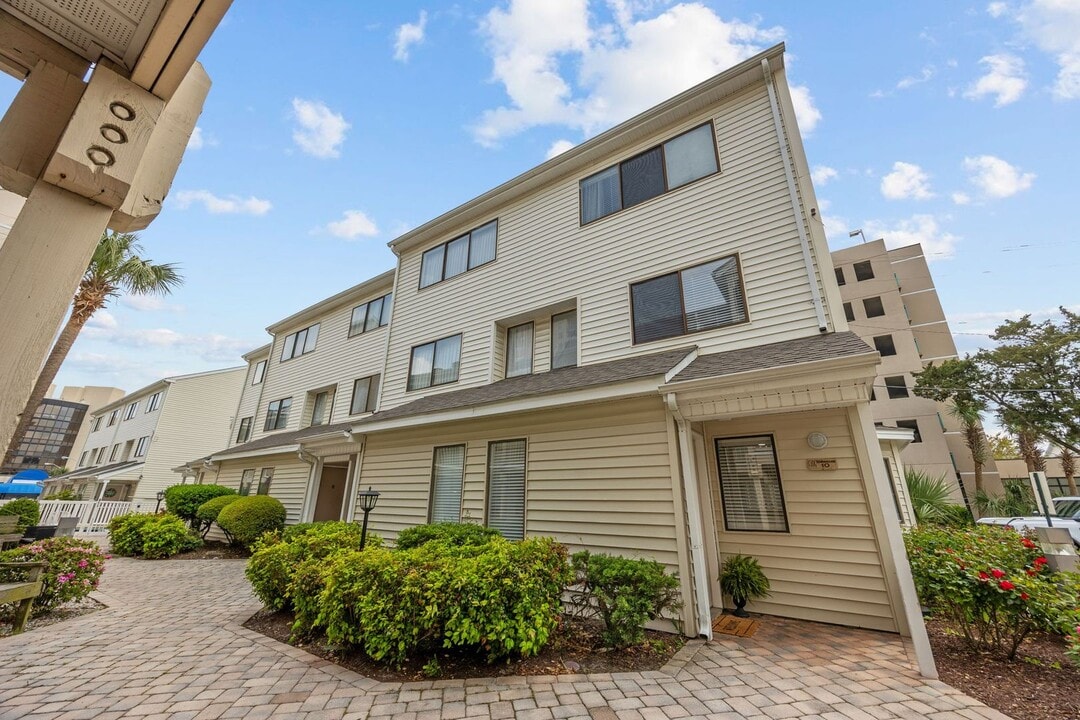 209 75th Ave N in Myrtle Beach, SC - Building Photo