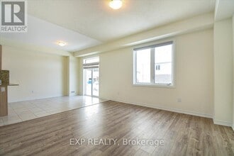 80 Hillcroft Wy in Kawartha Lakes, ON - Building Photo - Building Photo