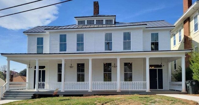 property at 613 Washington St