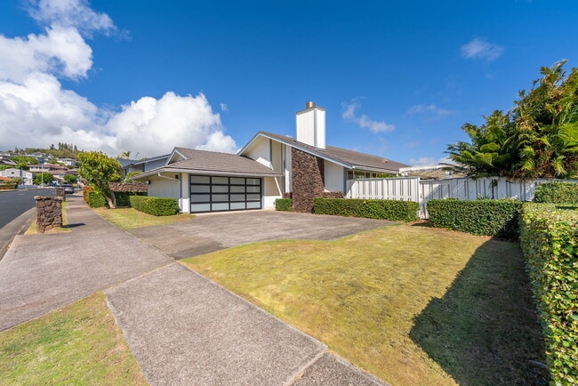 property at 2067 Laukahi St