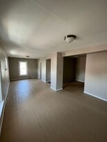 347 W 23rd St, Unit 2