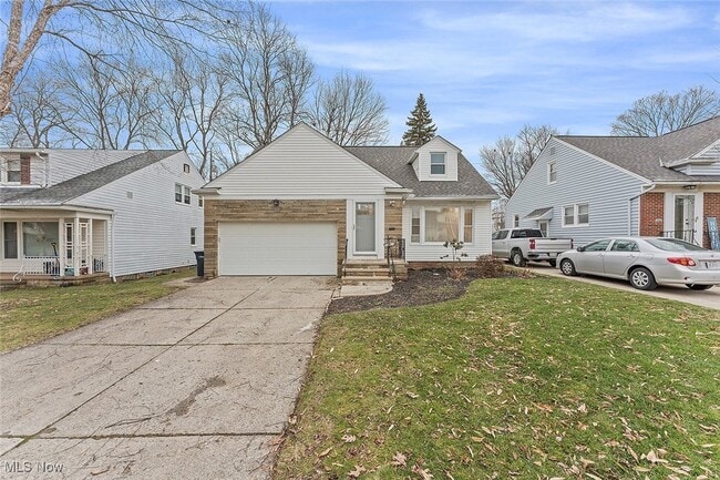 property at 23815 Woodway Rd