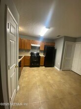 8465 McGirts Village Ln in Jacksonville, FL - Building Photo - Building Photo