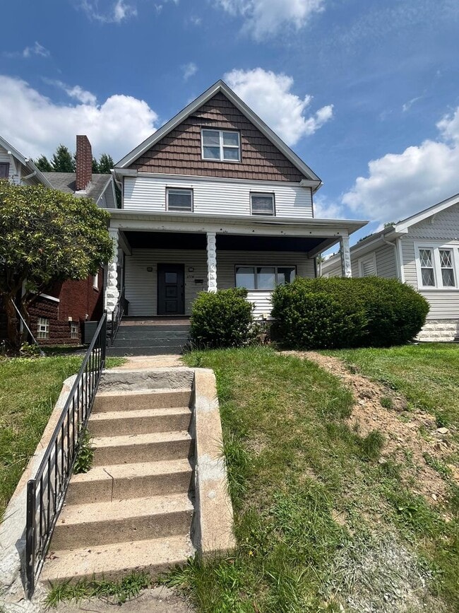 property at 1714 Victoria Ave