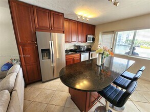 2895 NE 32nd St in Fort Lauderdale, FL - Building Photo - Building Photo