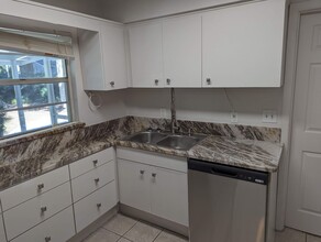 502 Ewing Ln in DeLand, FL - Building Photo - Building Photo