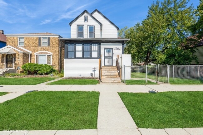 property at 1244 W 97th Pl