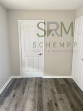 2433 Slevin St in Louisville, KY - Foto de edificio - Building Photo