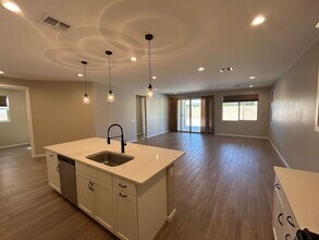 18570 W Swayback Pass in Surprise, AZ - Building Photo - Building Photo