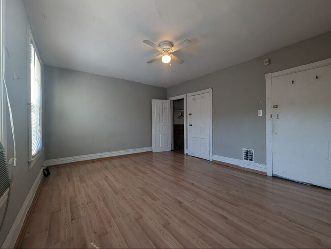 250 S 44th St-Unit -1f in Philadelphia, PA - Building Photo - Building Photo