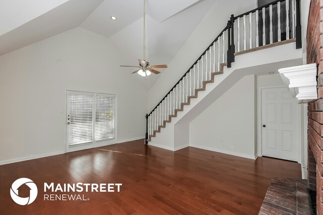 2157 S Winding Creek Dr in Grapevine, TX - Foto de edificio - Building Photo