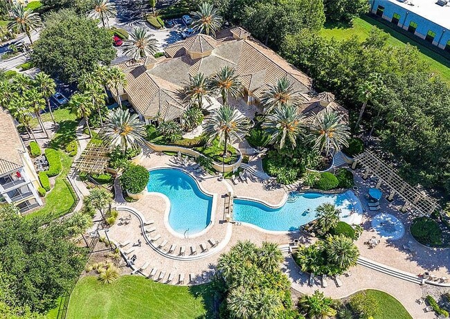1440 Lake Shadow Cir in Maitland, FL - Foto de edificio - Building Photo