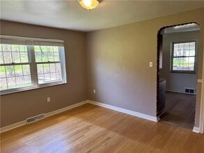 2251 Montgomery Rd in Sewickley, PA - Building Photo - Building Photo