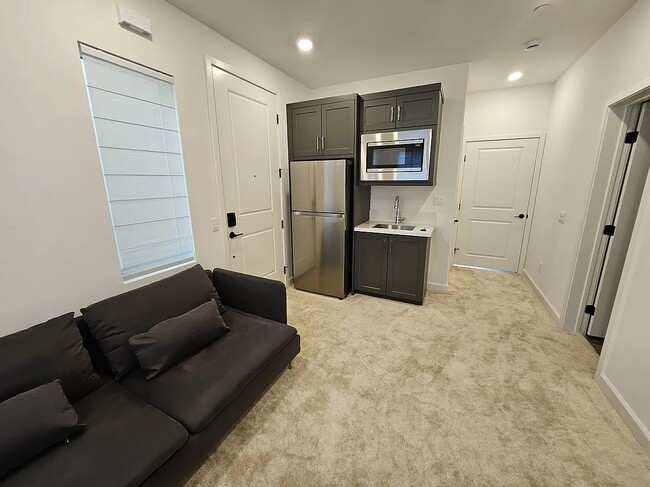 11886 Ella Way in San Diego, CA - Building Photo - Building Photo