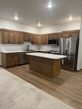 8154 E Tencate Pl in Sioux Falls, SD - Building Photo - Building Photo
