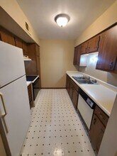 7625 W Donna Ct in Milwaukee, WI - Building Photo - Building Photo