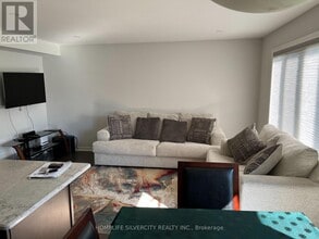 126 Acacia Rd in Pelham, ON - Building Photo - Building Photo