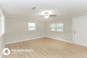 303 Renne Dr N in Jacksonville, FL - Building Photo - Building Photo